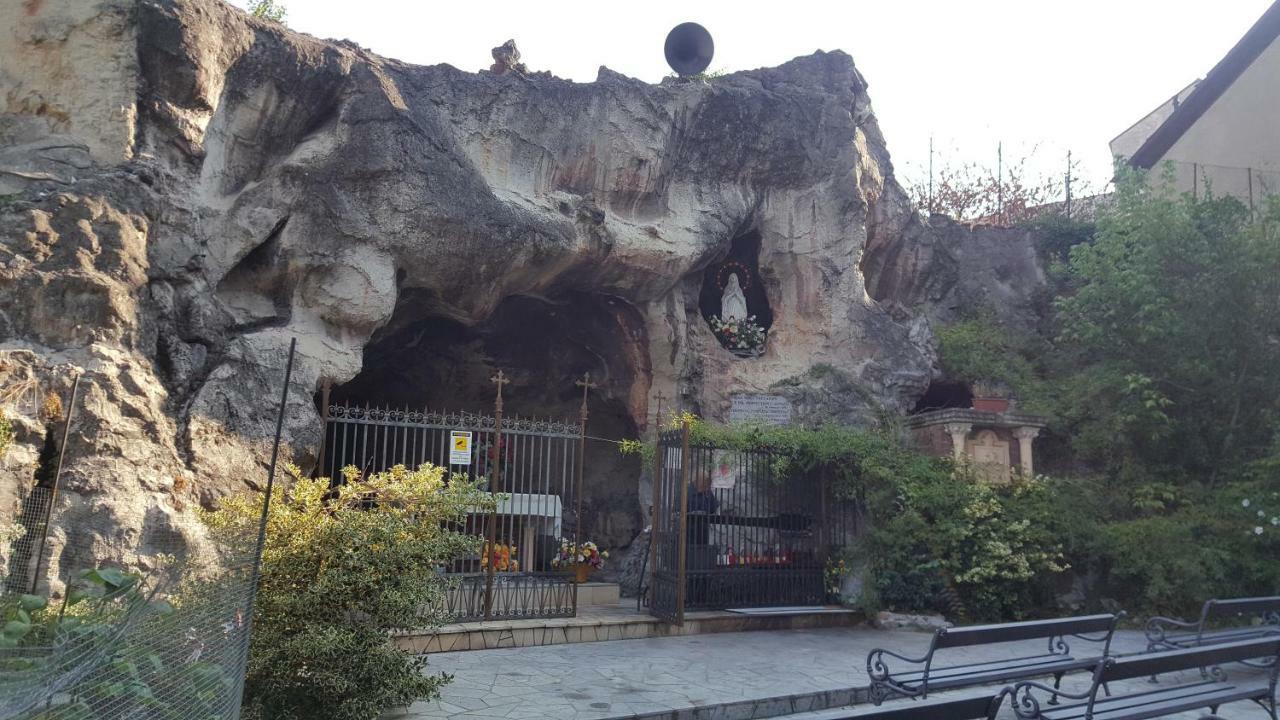 Апартаменти Location Turistic Monolocale Nel Parco Del Santuario Асті Екстер'єр фото